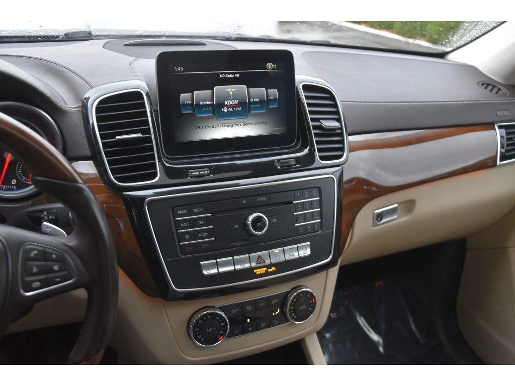 Used 2017 Mercedes-Benz GLS 450 4MATIC image 19