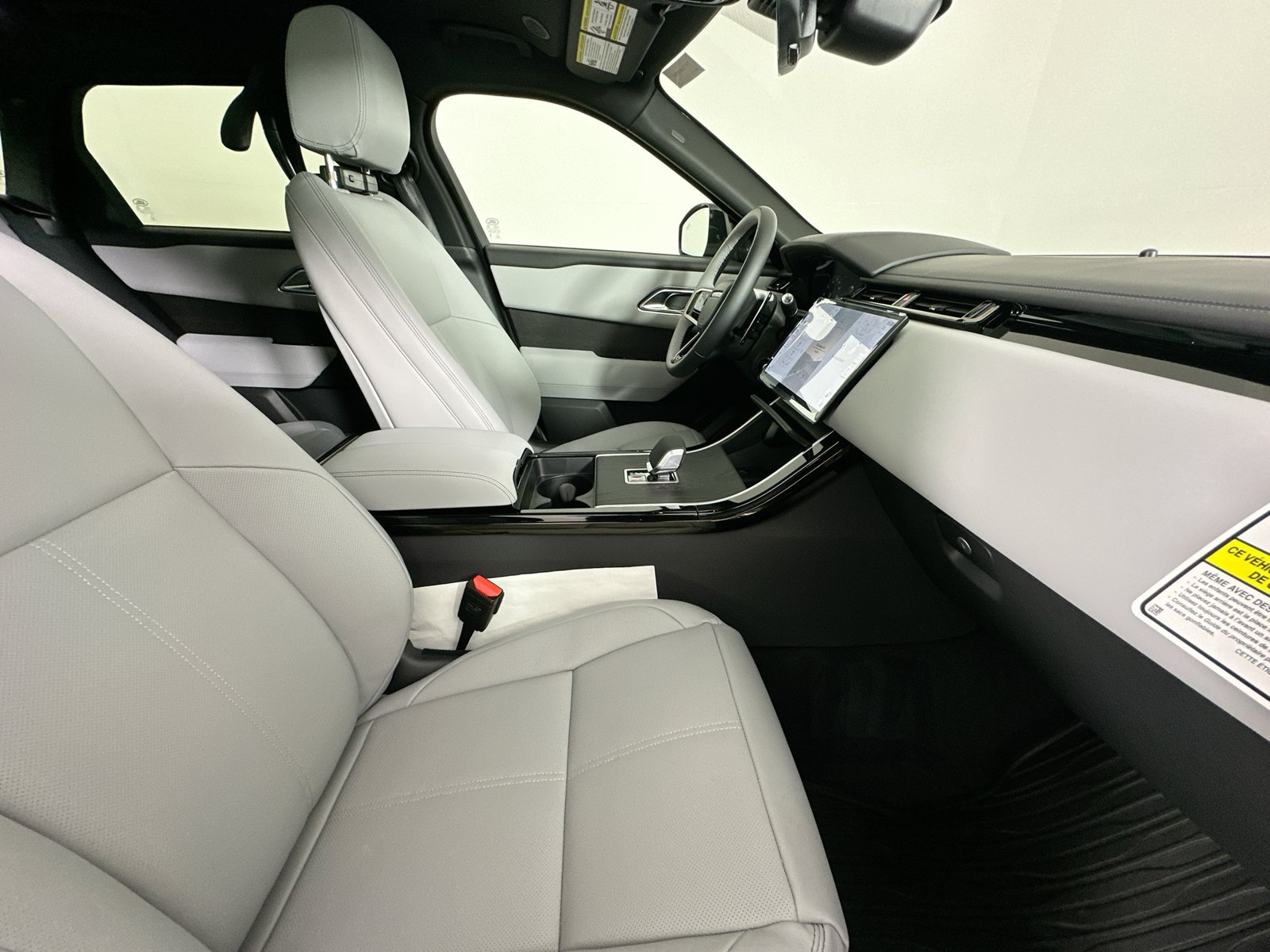 New 2026 Land Rover Range Rover Velar Belgravia AWD/4WD image 46