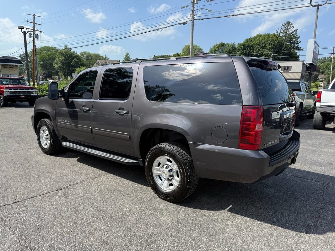 Used 2011 Chevrolet Suburban 2500 LS w/ Skid Plate Package AWD/4WD image 3