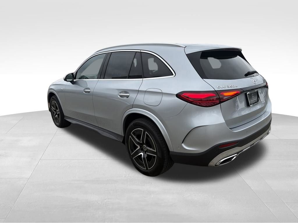 Used 2025 Mercedes-Benz GLC 350e 4MATIC image 3