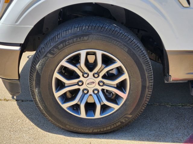 Used 2022 Ford F150 Lariat w/ Equipment Group 501A Mid image 9