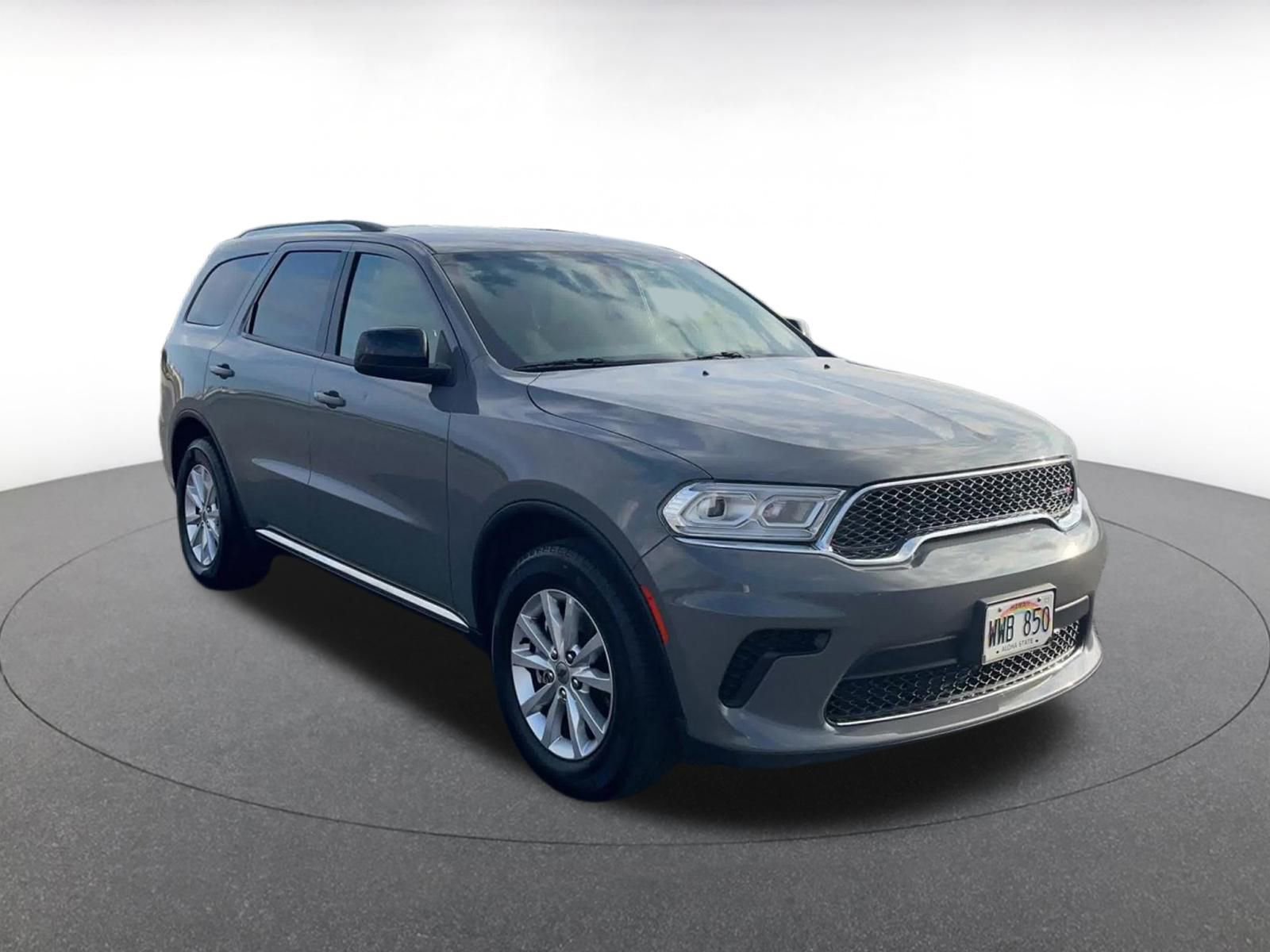 Used 2023 Dodge Durango SXT image 2