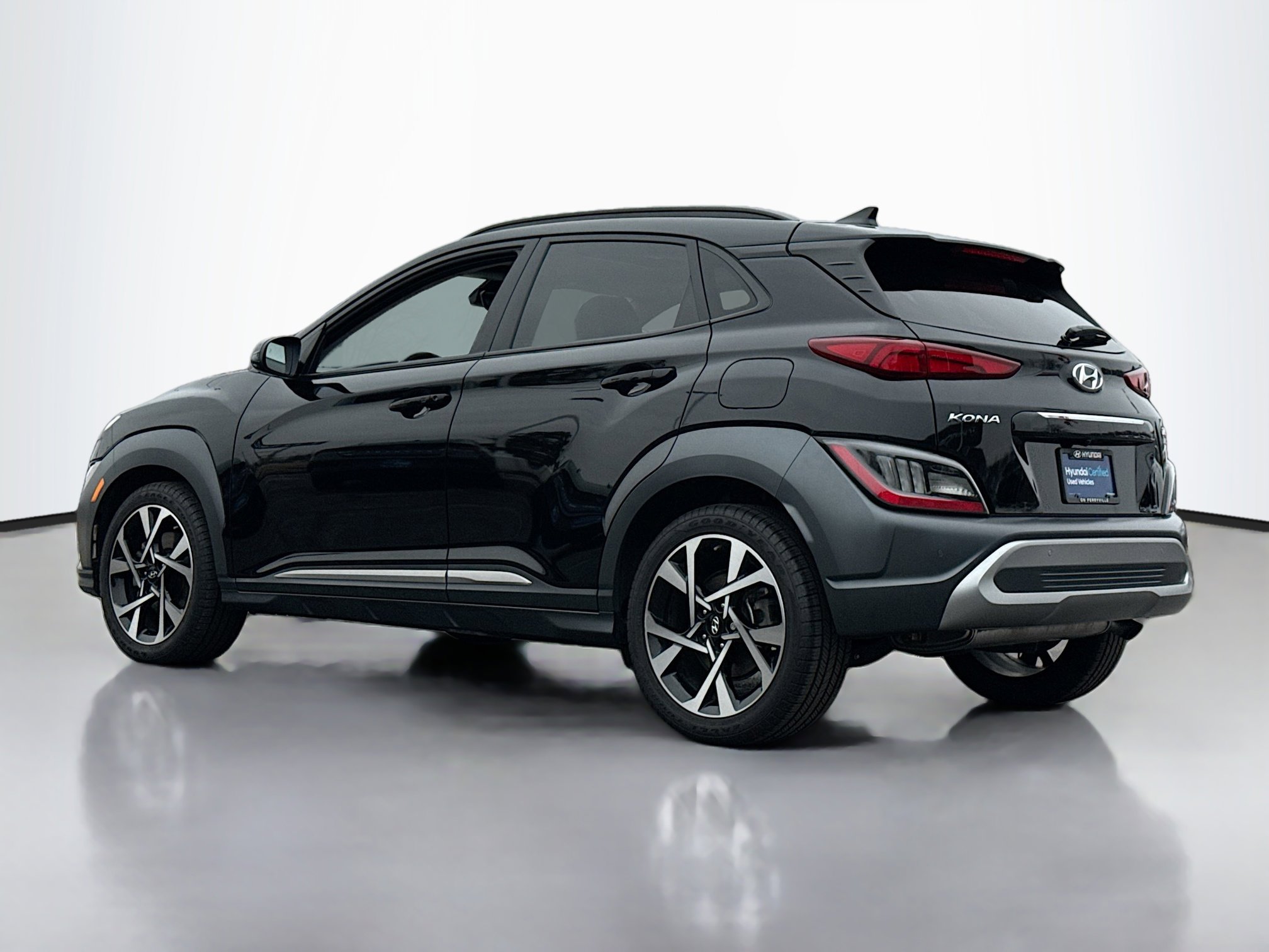 Certified 2023 Hyundai Kona Limited w/ Cargo Package image 14