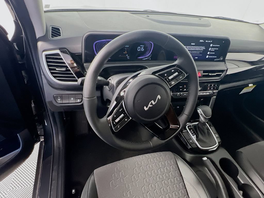 New 2026 Kia Seltos S FWD image 11