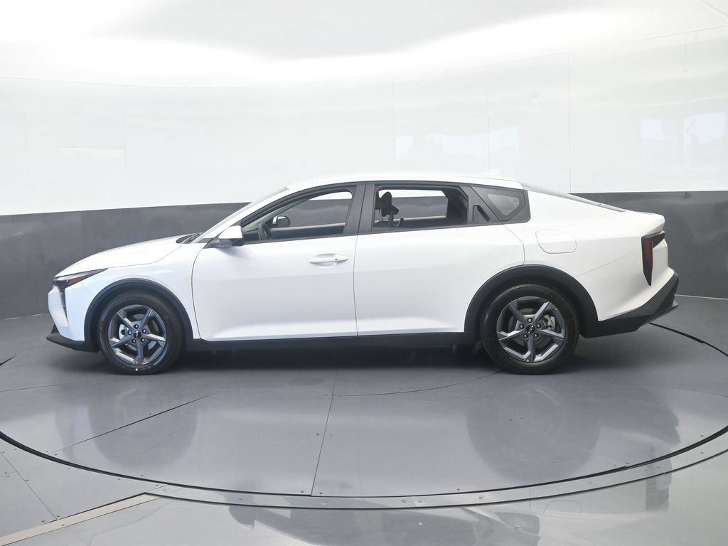 Used 2026 Kia K4 FWD image 3