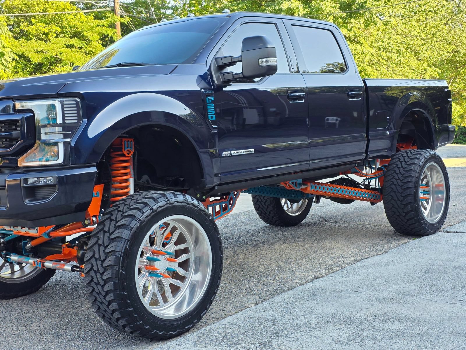 Used 2022 Ford F250 Lariat w/ Black Appearance Package AWD/4WD image 3