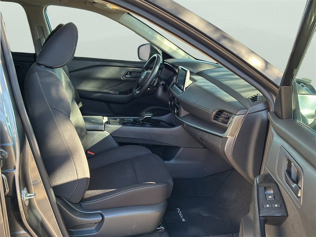 Used 2024 Nissan Rogue S image 14