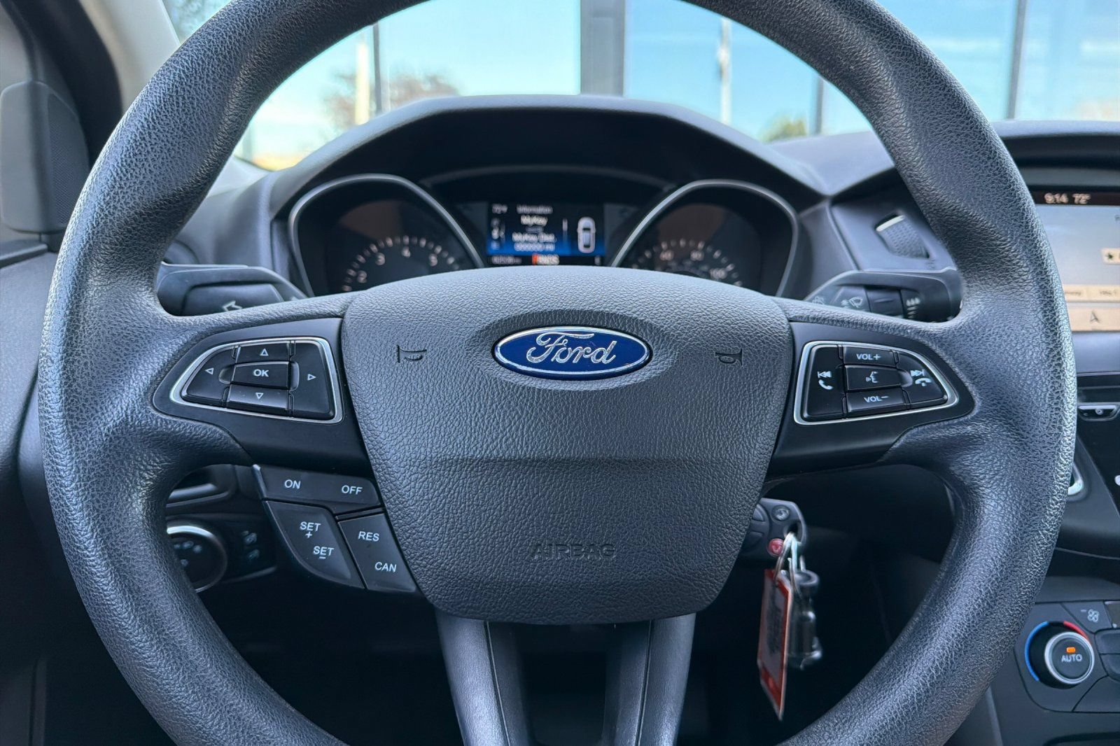 Used 2018 Ford Focus SEL FWD image 21