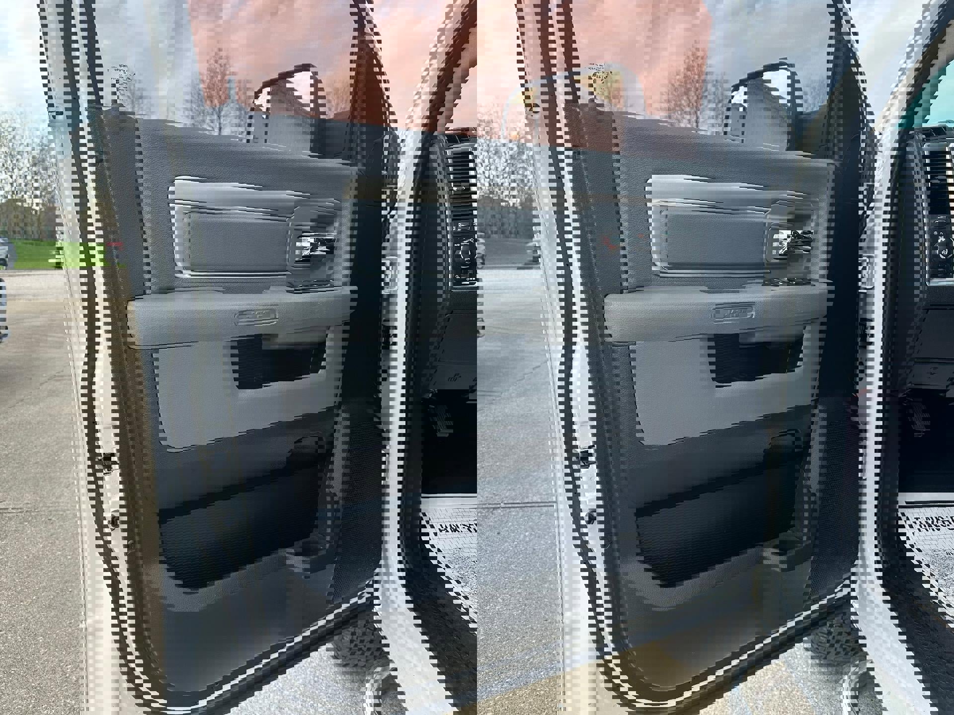 Used 2015 RAM 1500 Big Horn image 10