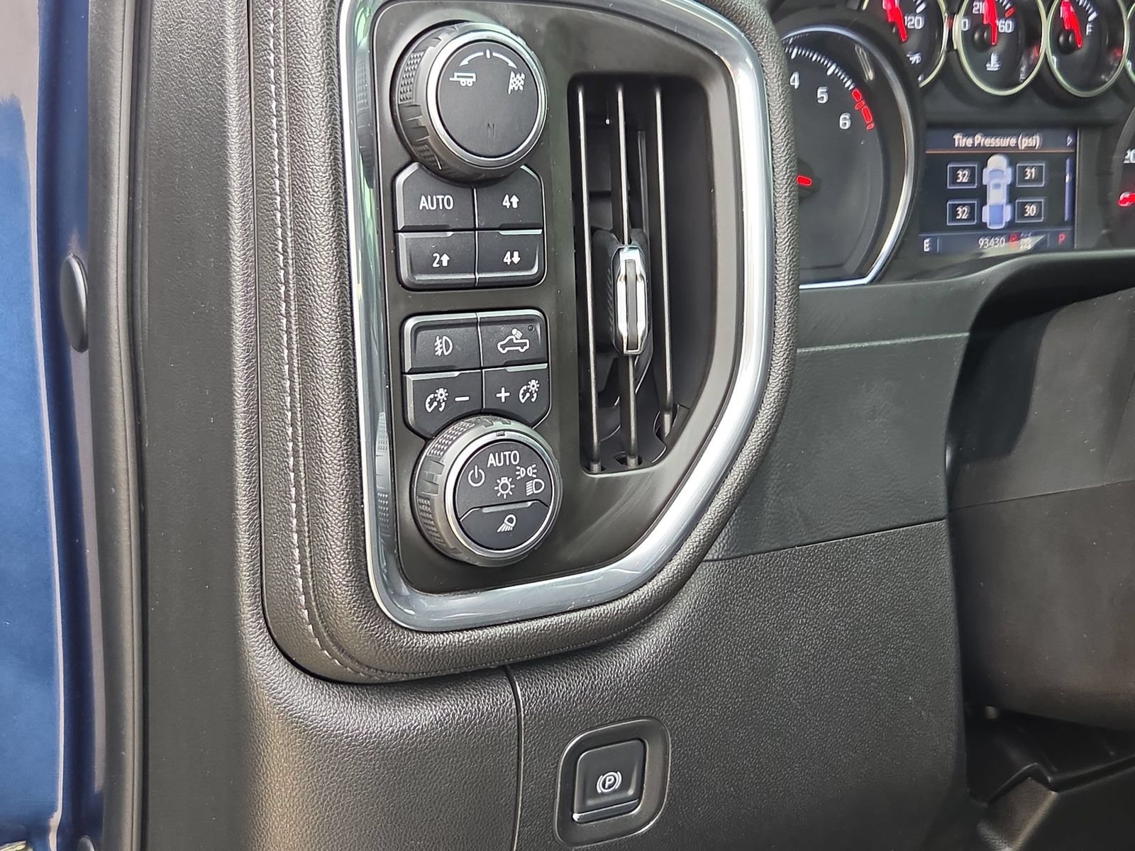 Used 2019 Chevrolet Silverado 1500 RST AWD/4WD image 22