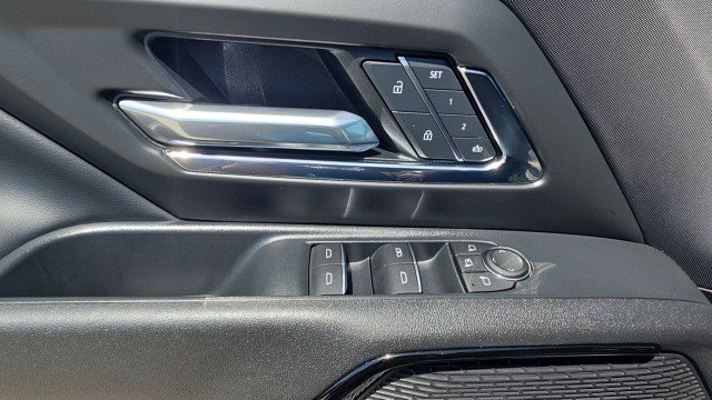 Used 2025 Chevrolet Silverado EV LT w/ LT Premium Package image 22