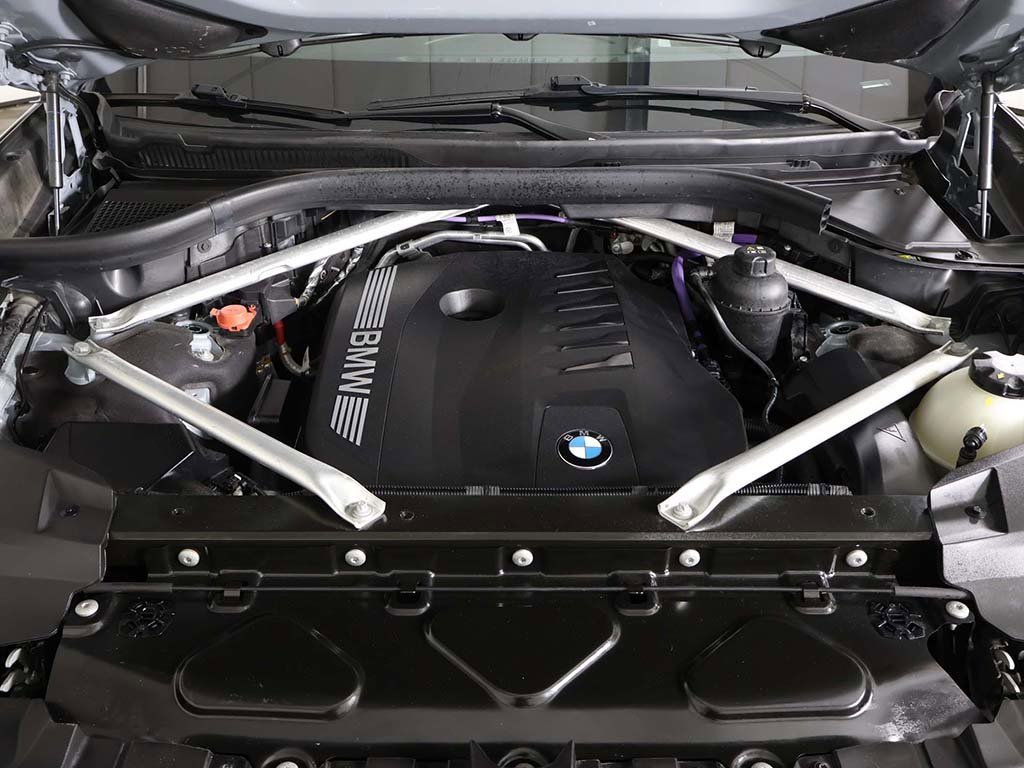 Used 2024 BMW X7 xDrive40i w/ Executive Package image 25