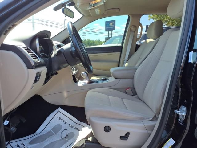 Used 2021 Jeep Grand Cherokee Laredo AWD/4WD image 10
