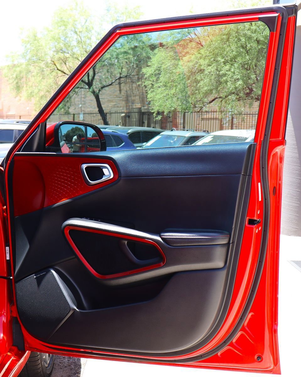 Used 2021 Kia Soul Turbo FWD image 33