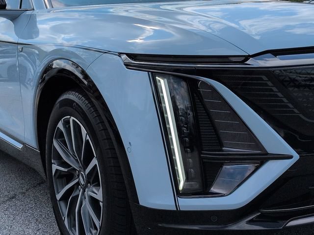 Used 2024 Cadillac Lyriq Sport RWD image 9