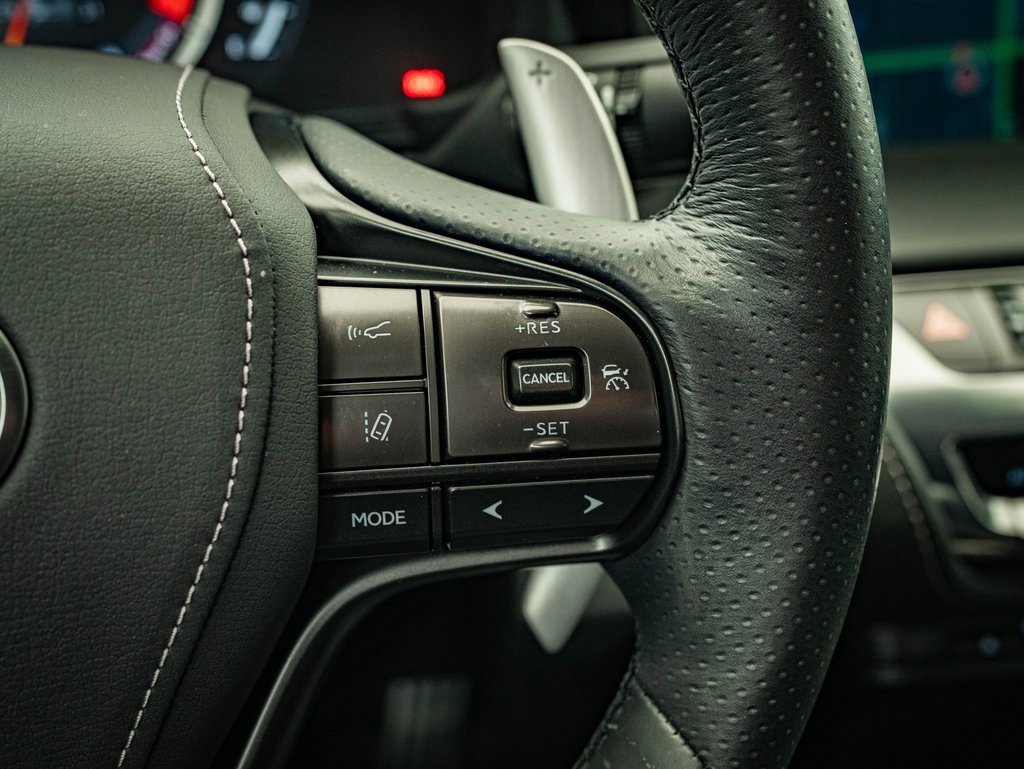 Used 2023 Lexus LC 500 Coupe w/ Performance Package image 31