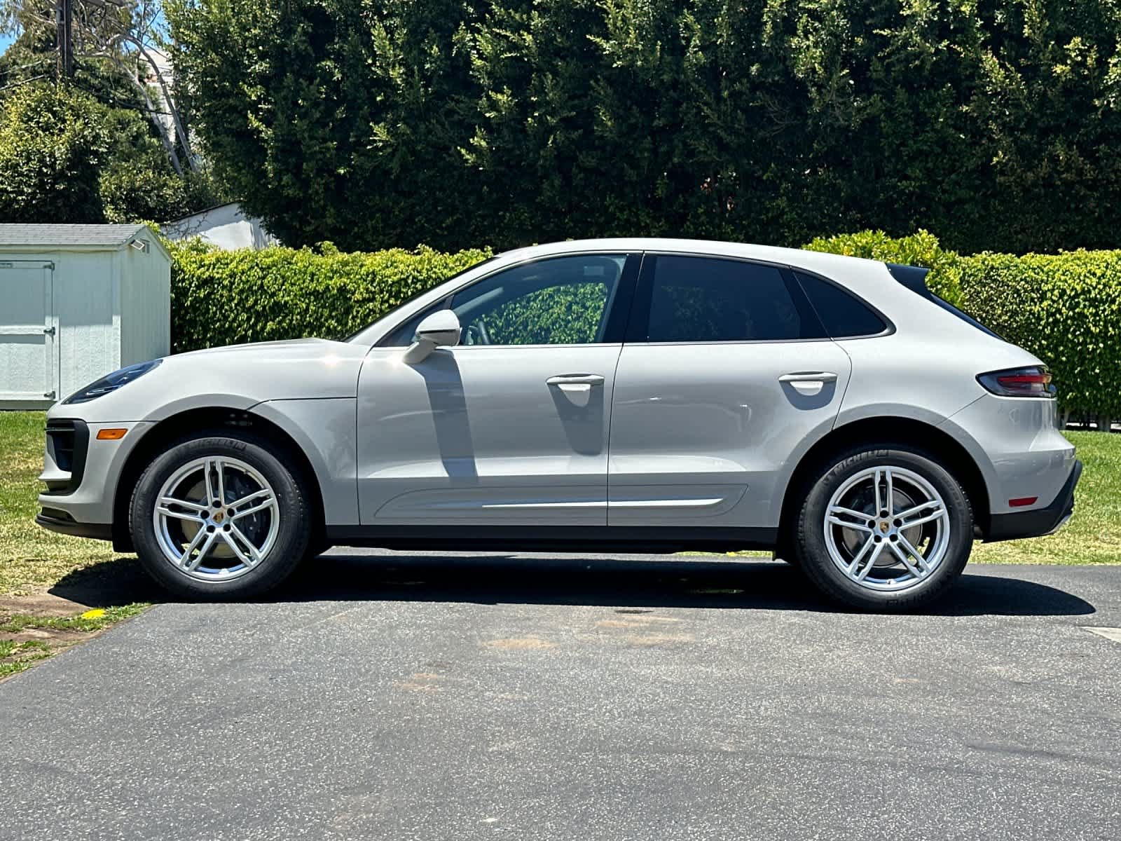 New 2026 Porsche Macan AWD/4WD image 2