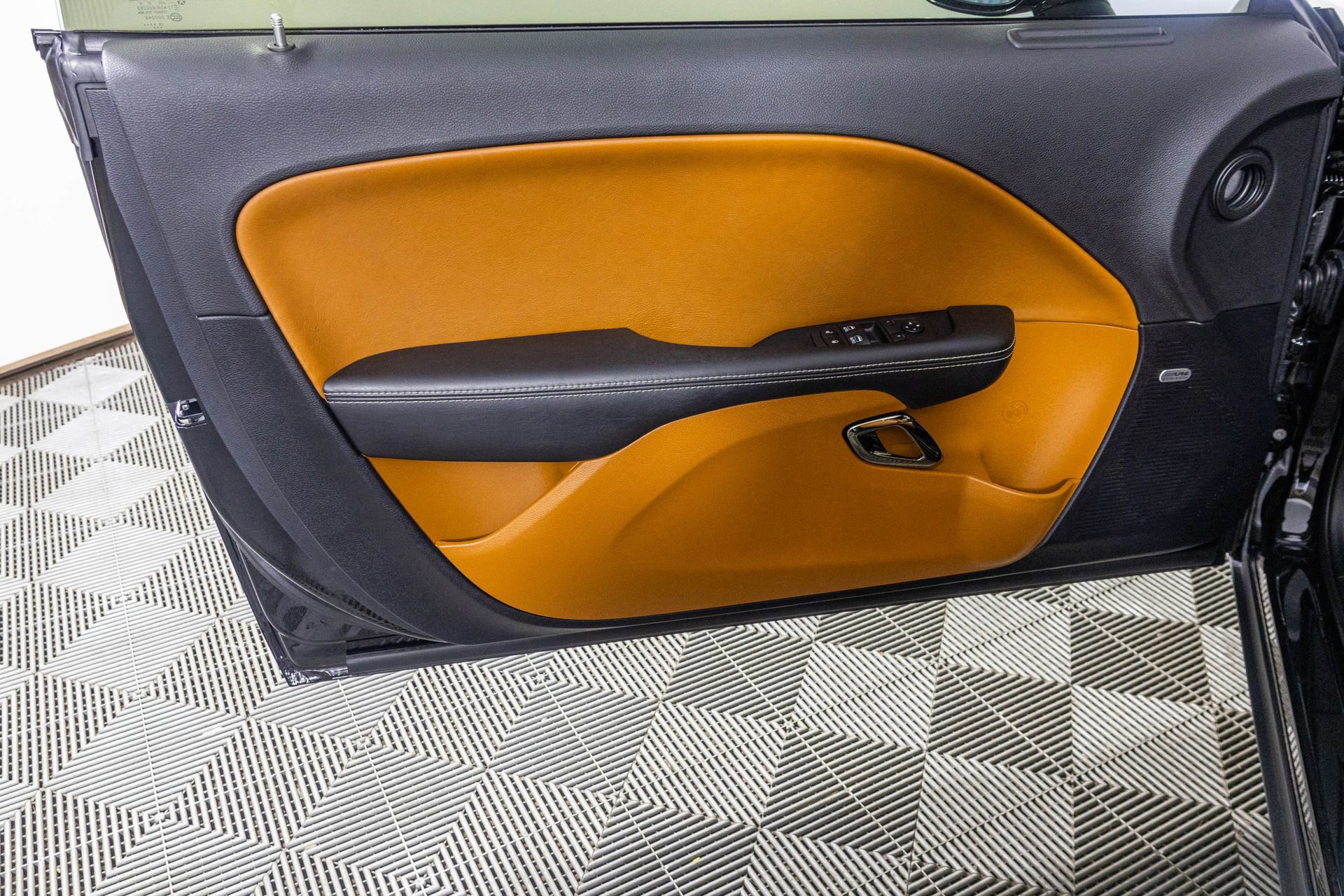 Used 2019 Dodge Challenger SRT Hellcat w/ Laguna Leather Package image 17