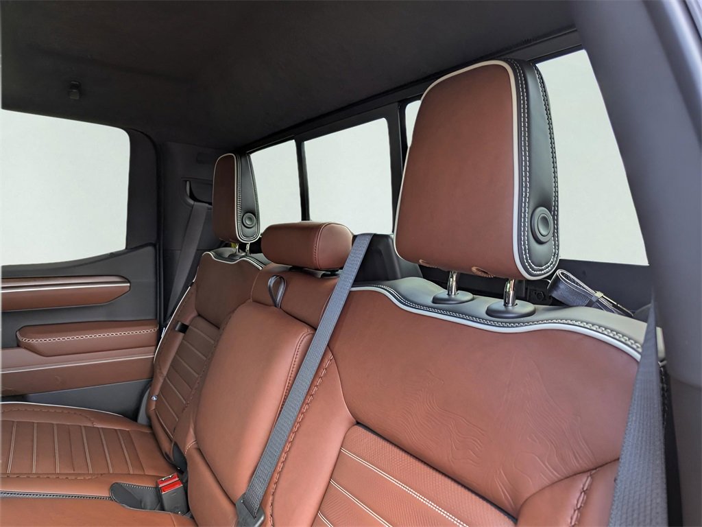New 2025 GMC Sierra 1500 Denali Ultimate image 11