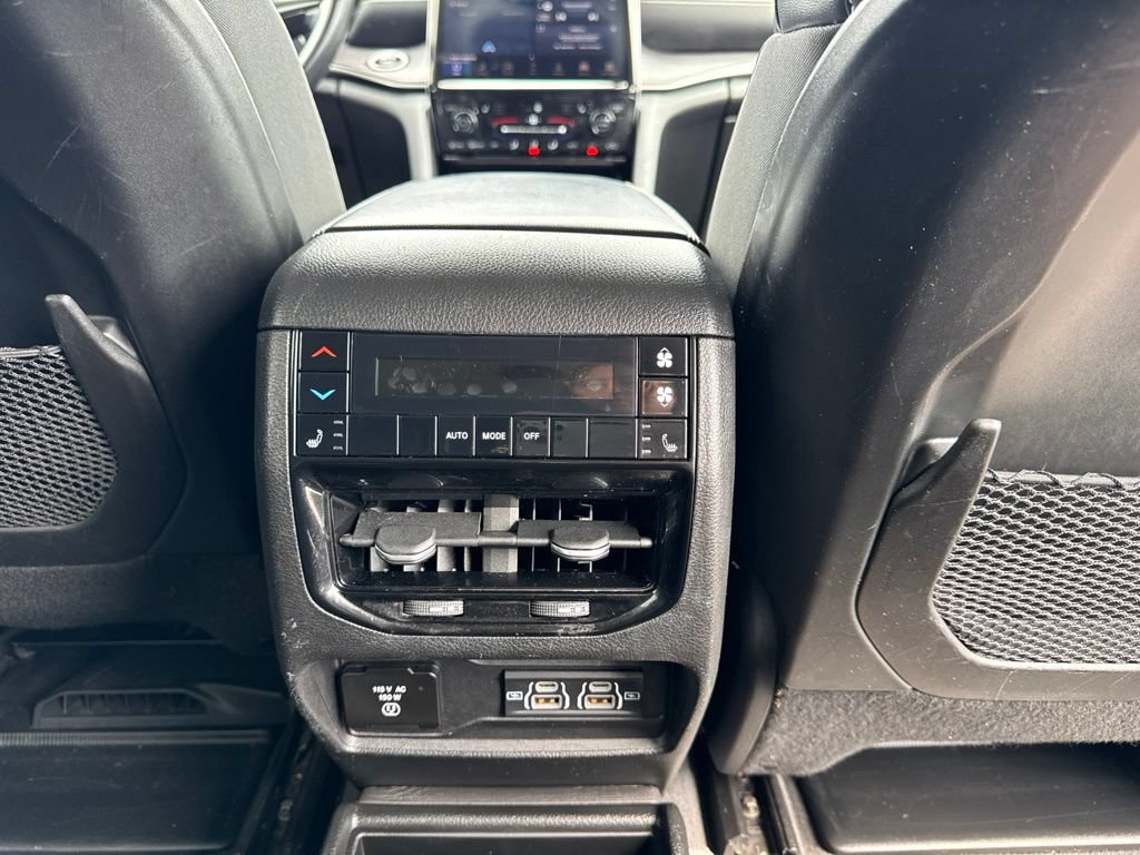 Used 2021 Jeep Grand Cherokee L Limited AWD/4WD image 25