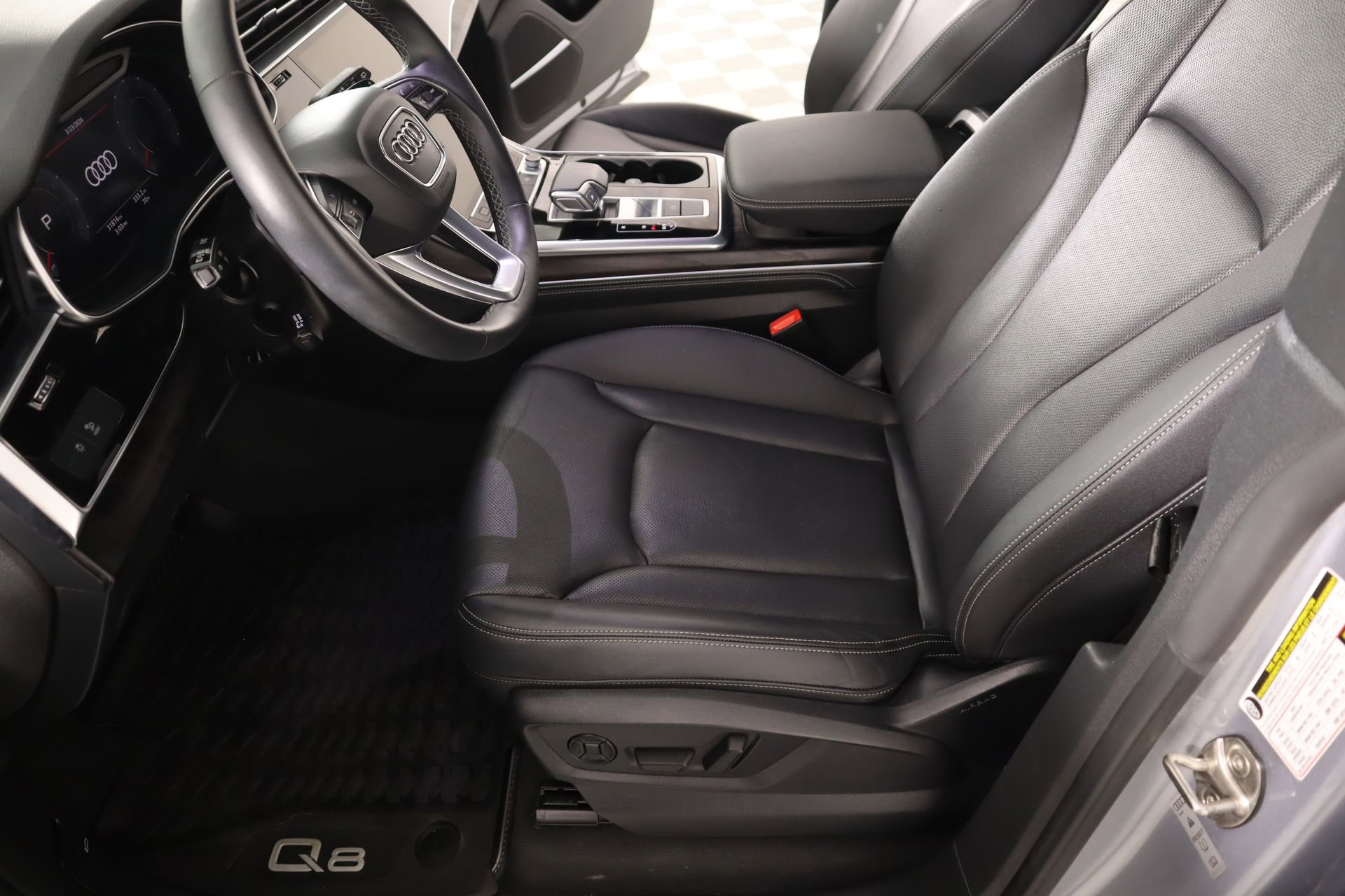 Used 2022 Audi Q8 Premium Plus AWD/4WD image 12