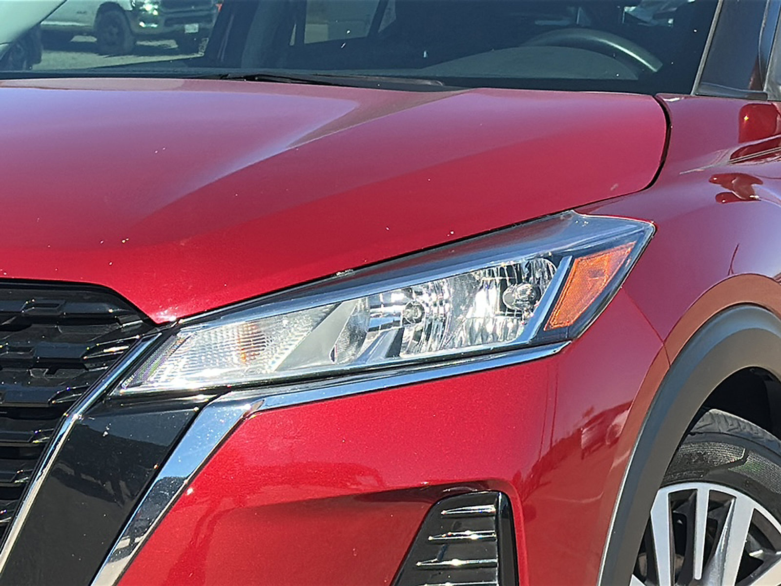 Used 2023 Nissan Kicks SV image 4