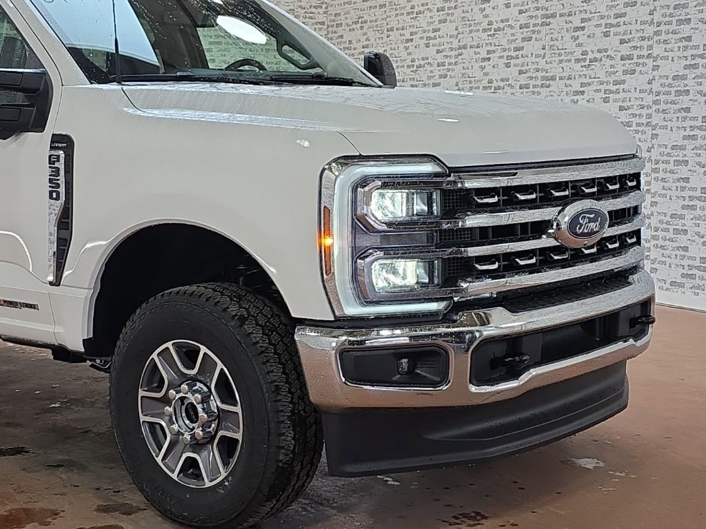 New 2026 Ford F350 Lariat image 8
