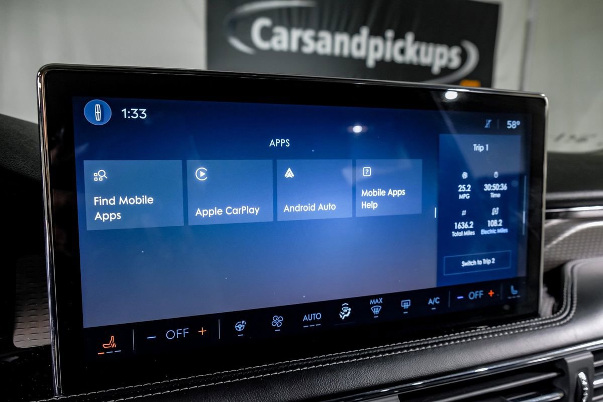 Used 2024 Lincoln Corsair Grand Touring w/ Equipment Group 301A image 27