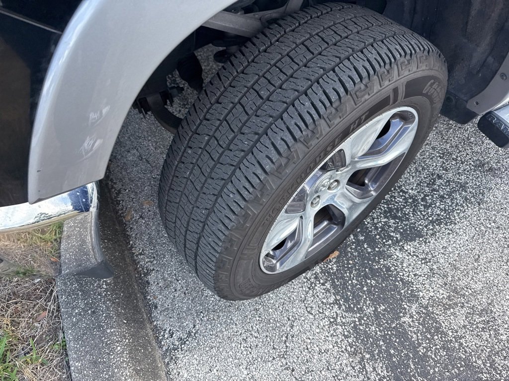 Used 2019 RAM 1500 Laramie image 11