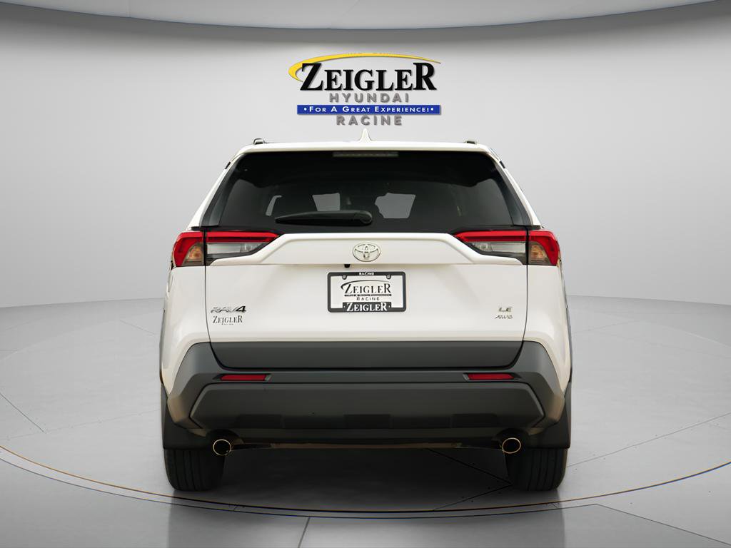 Used 2021 Toyota RAV4 LE AWD/4WD image 6
