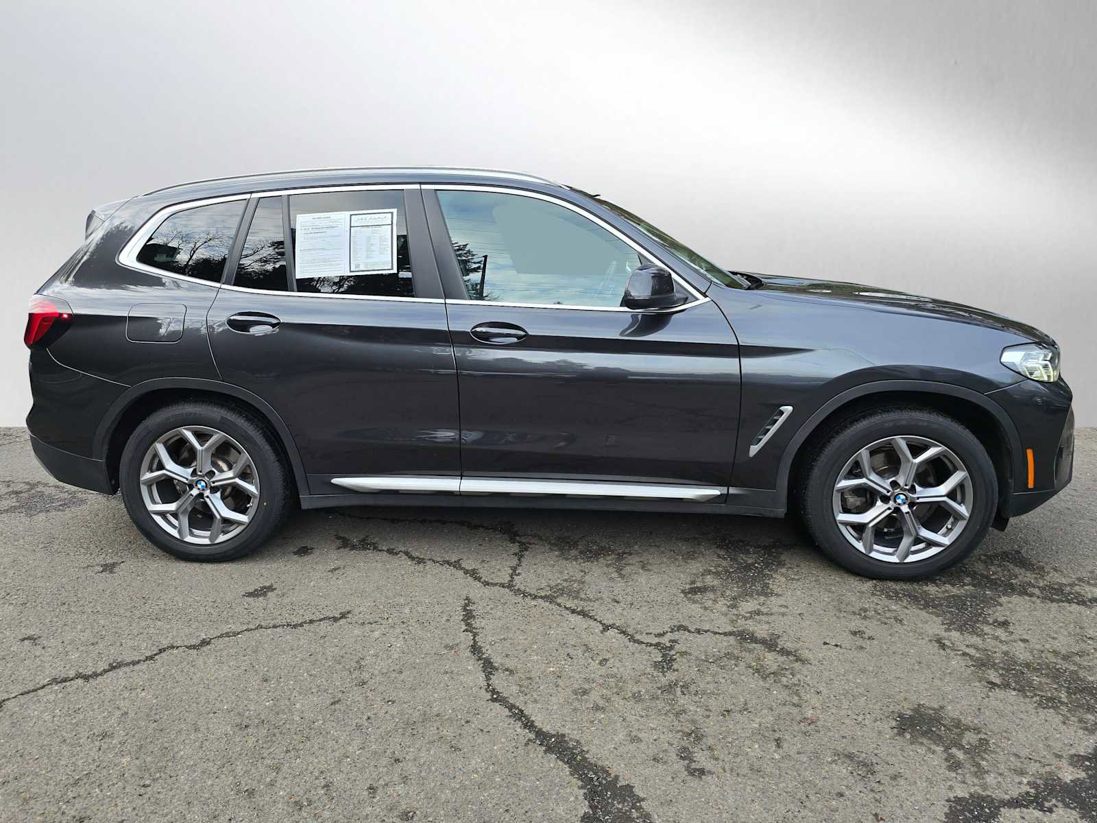Used 2024 BMW X3 xDrive30i image 2