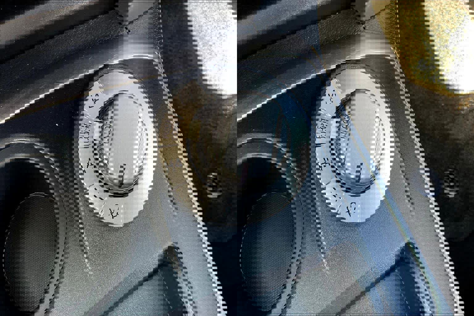 Used 2018 Toyota 4Runner SR5 Premium image 31