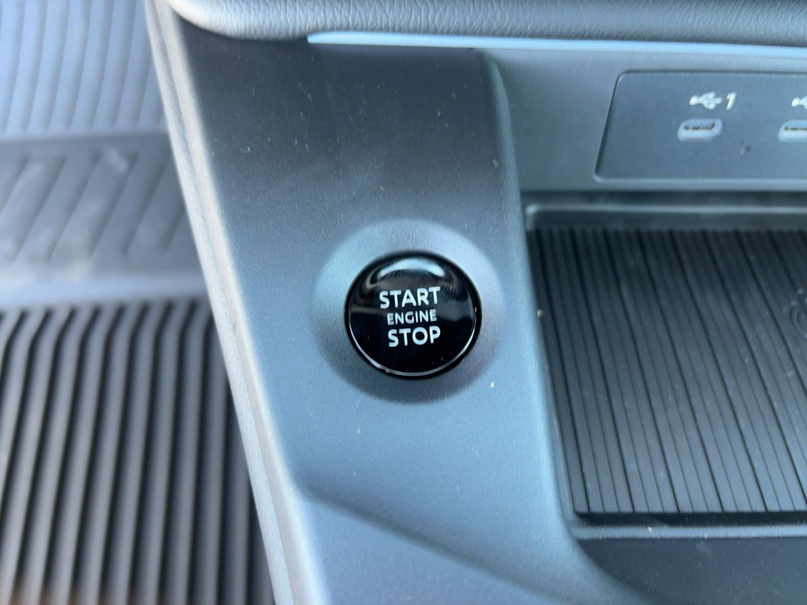 New 2026 Nissan Sentra SR w/ Floor Mat Package FWD image 25