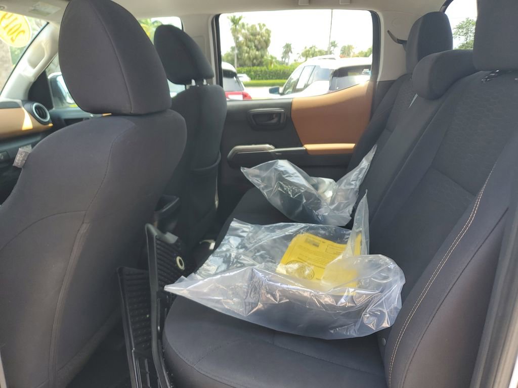 Used 2019 Toyota Tacoma SR5 RWD image 14