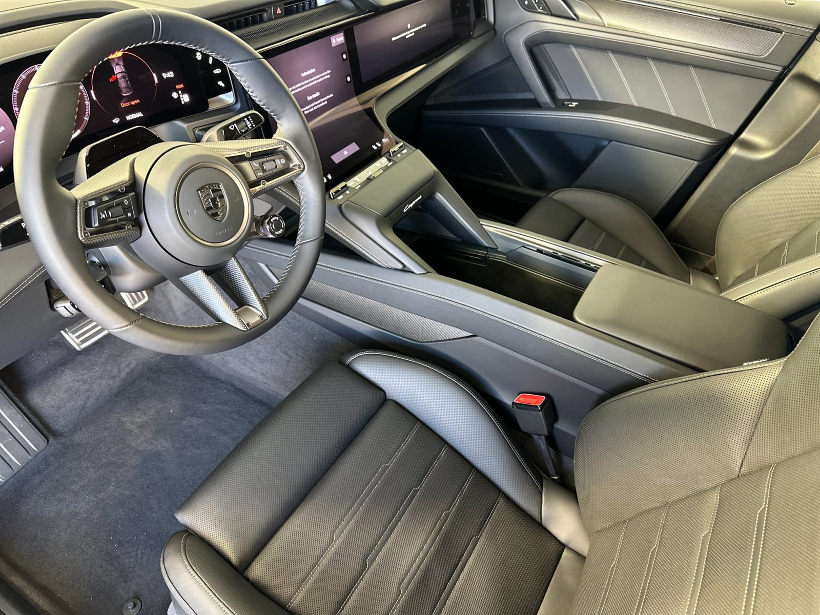 New 2026 Porsche Cayenne Turbo AWD/4WD image 4