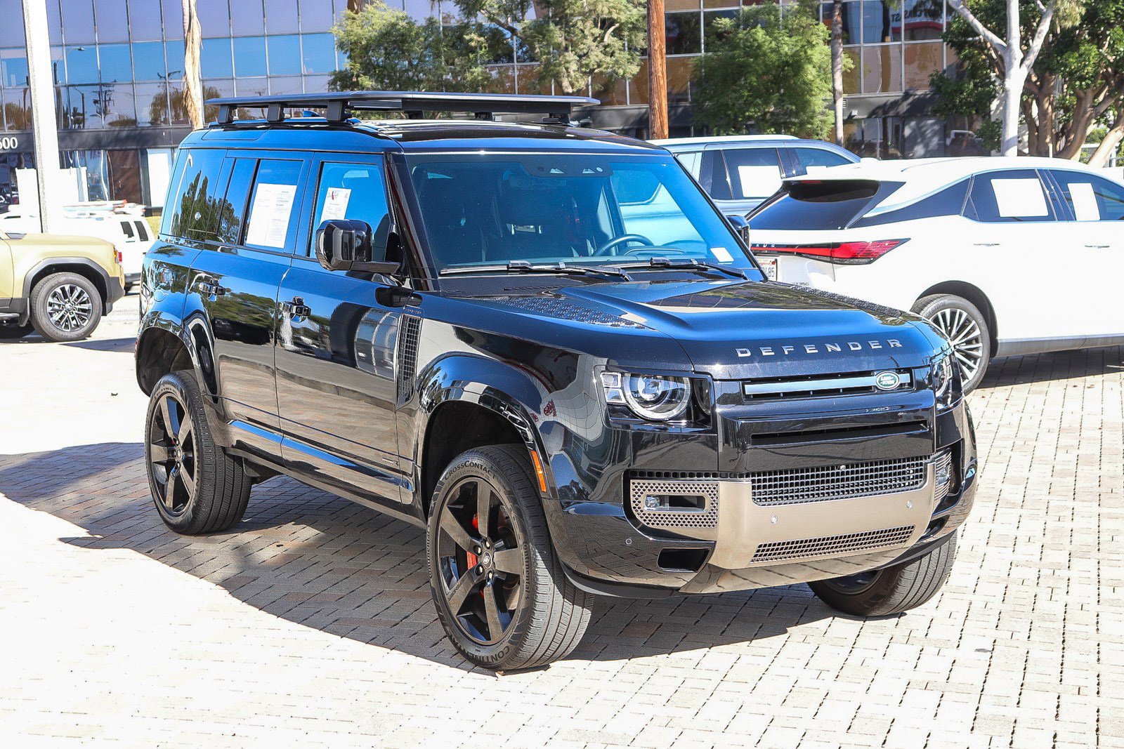 Used 2023 Land Rover Defender 110 X image 3