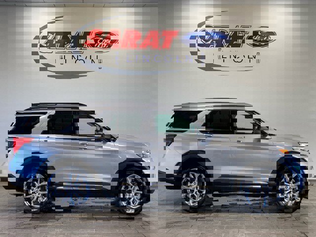 Used 2022 Ford Explorer XLT w/ Equipment Group 202A image 1