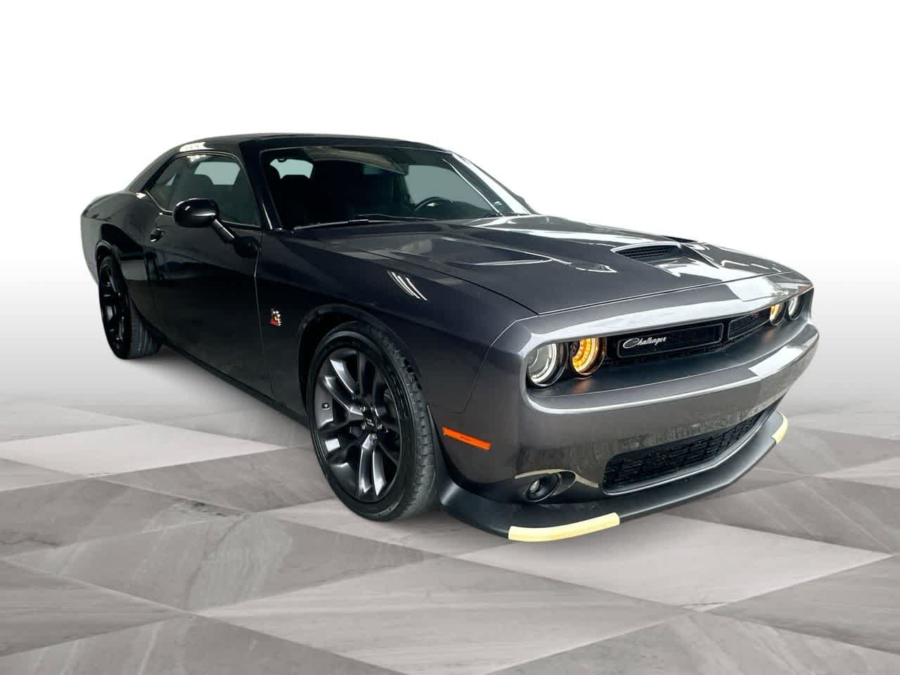 Used 2023 Dodge Challenger R/T Scat Pack RWD image 2