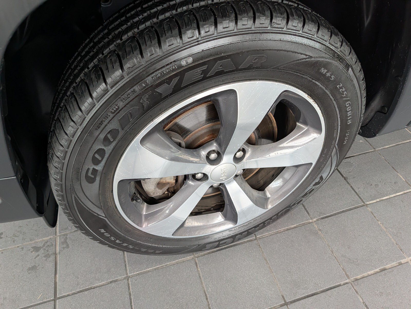 Used 2019 Jeep Cherokee Limited AWD/4WD image 8