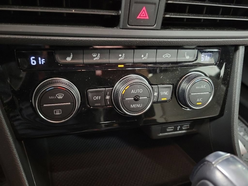 Used 2021 Volkswagen Jetta R-Line FWD image 16