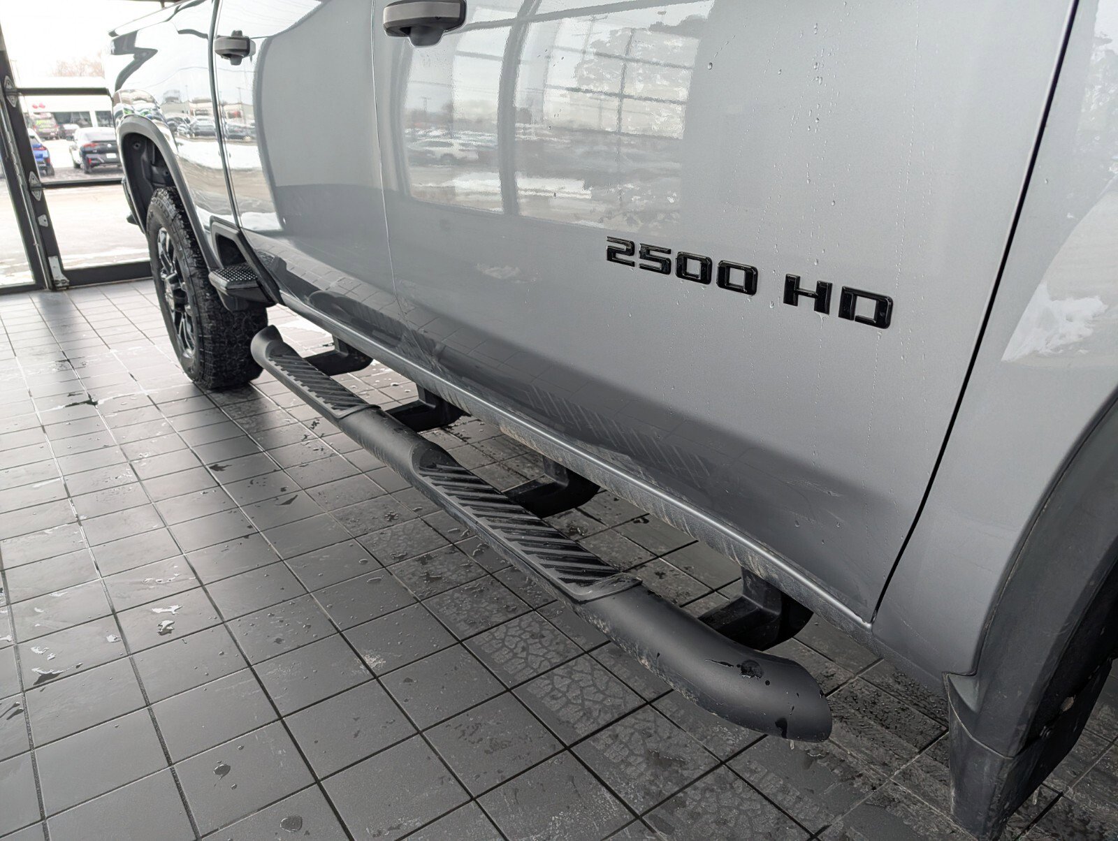 Used 2025 Chevrolet Silverado 2500 Custom w/ Custom Value Package image 2