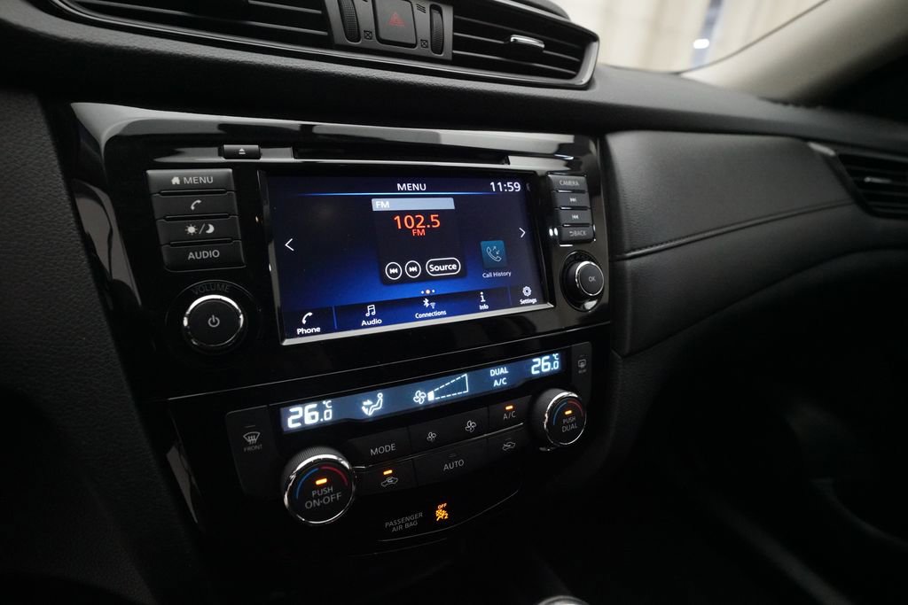 Used 2019 Nissan Rogue SV image 6