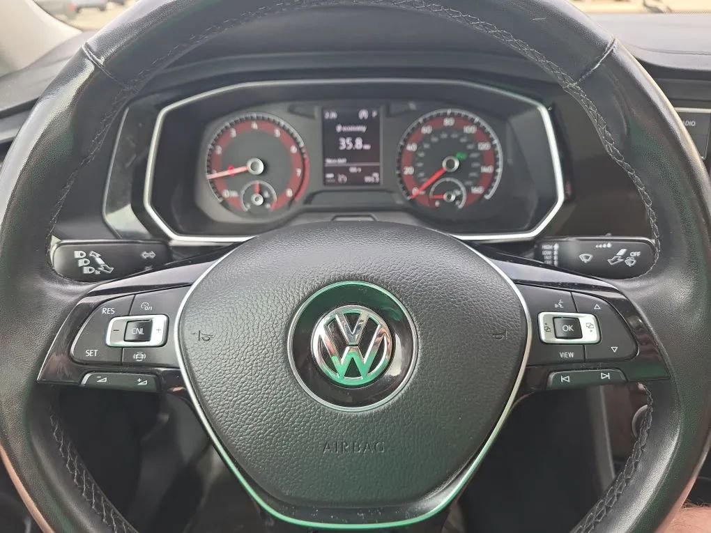 Used 2019 Volkswagen Jetta SE w/ Cold Weather Package image 17