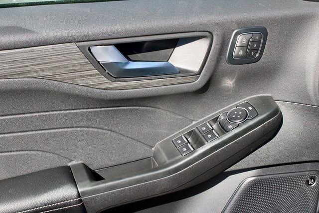 New 2024 Ford Escape SE w/ PHEV Premium Package image 13