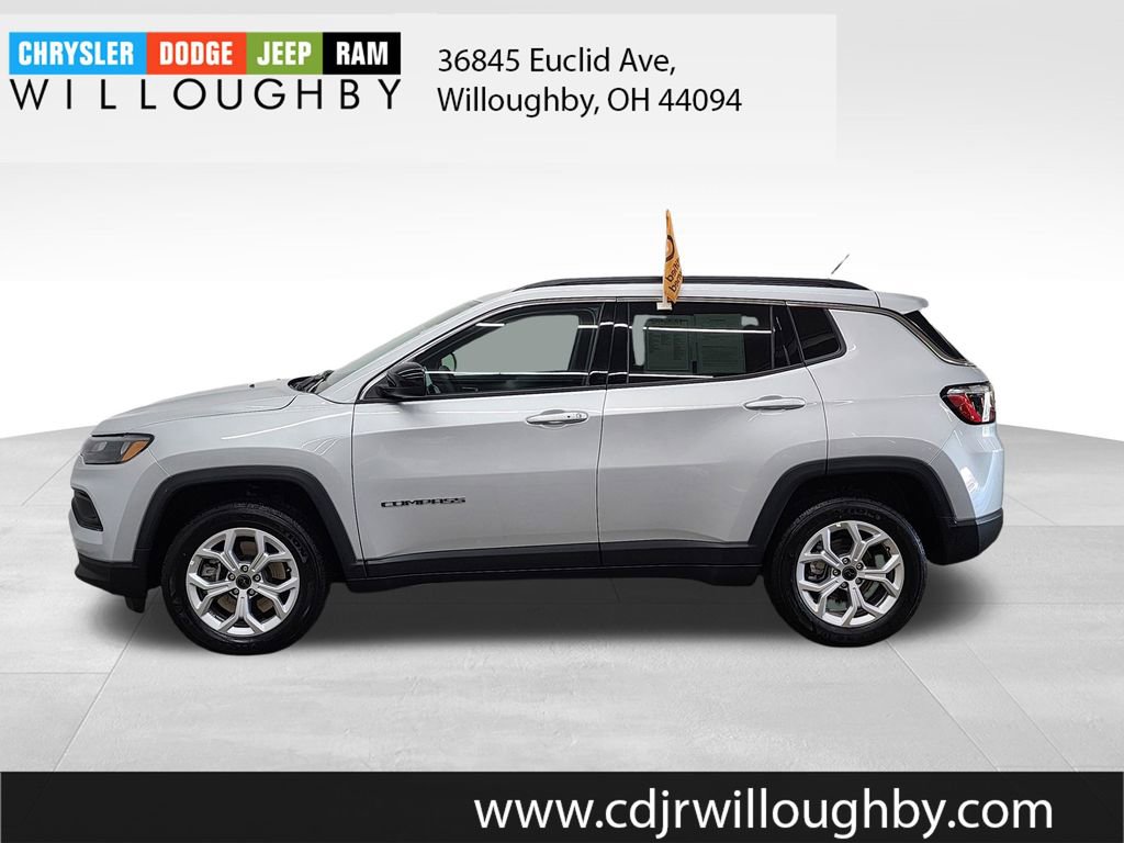 Certified 2025 Jeep Compass Latitude image 5