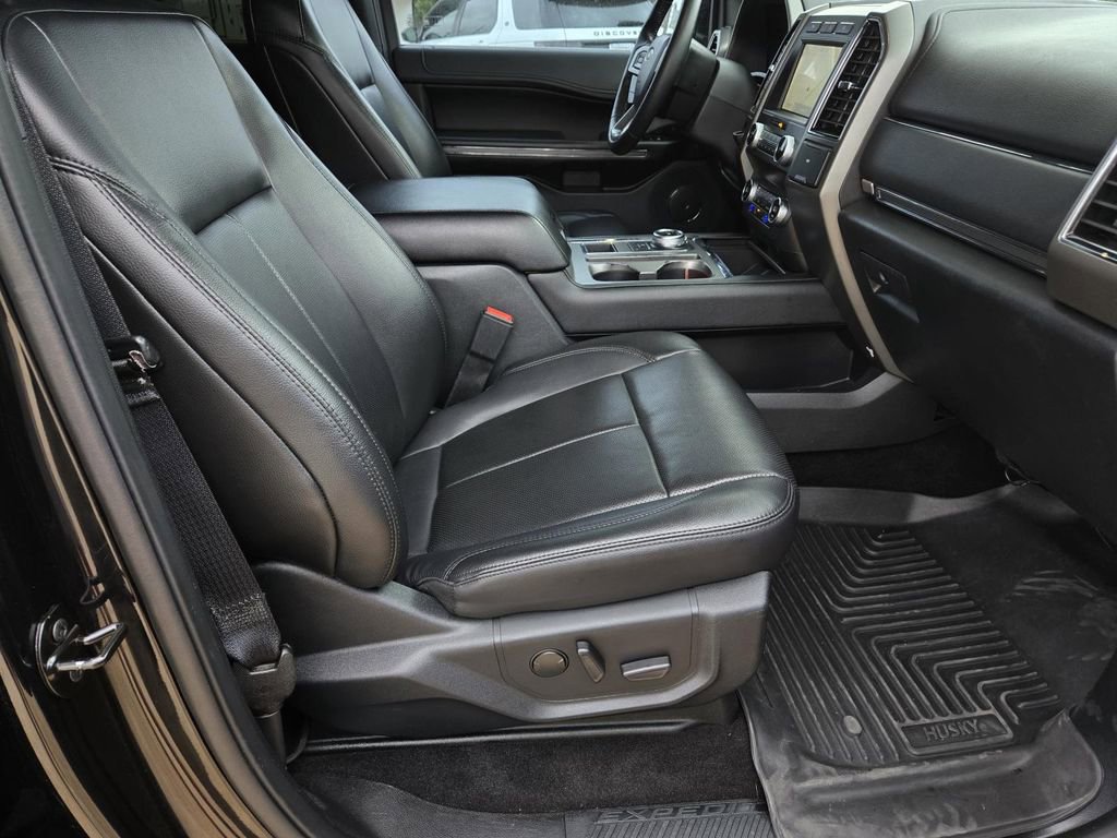 Used 2021 Ford Expedition Max XLT image 30