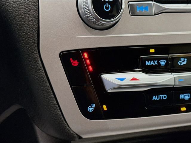 Used 2022 Ford Explorer XLT w/ Equipment Group 202A image 19