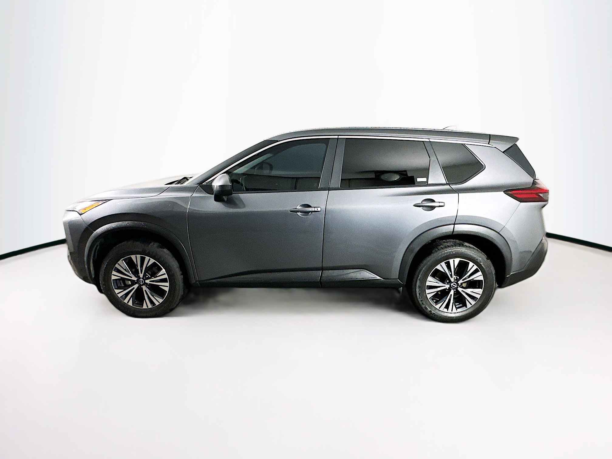 Used 2023 Nissan Rogue SV image 4