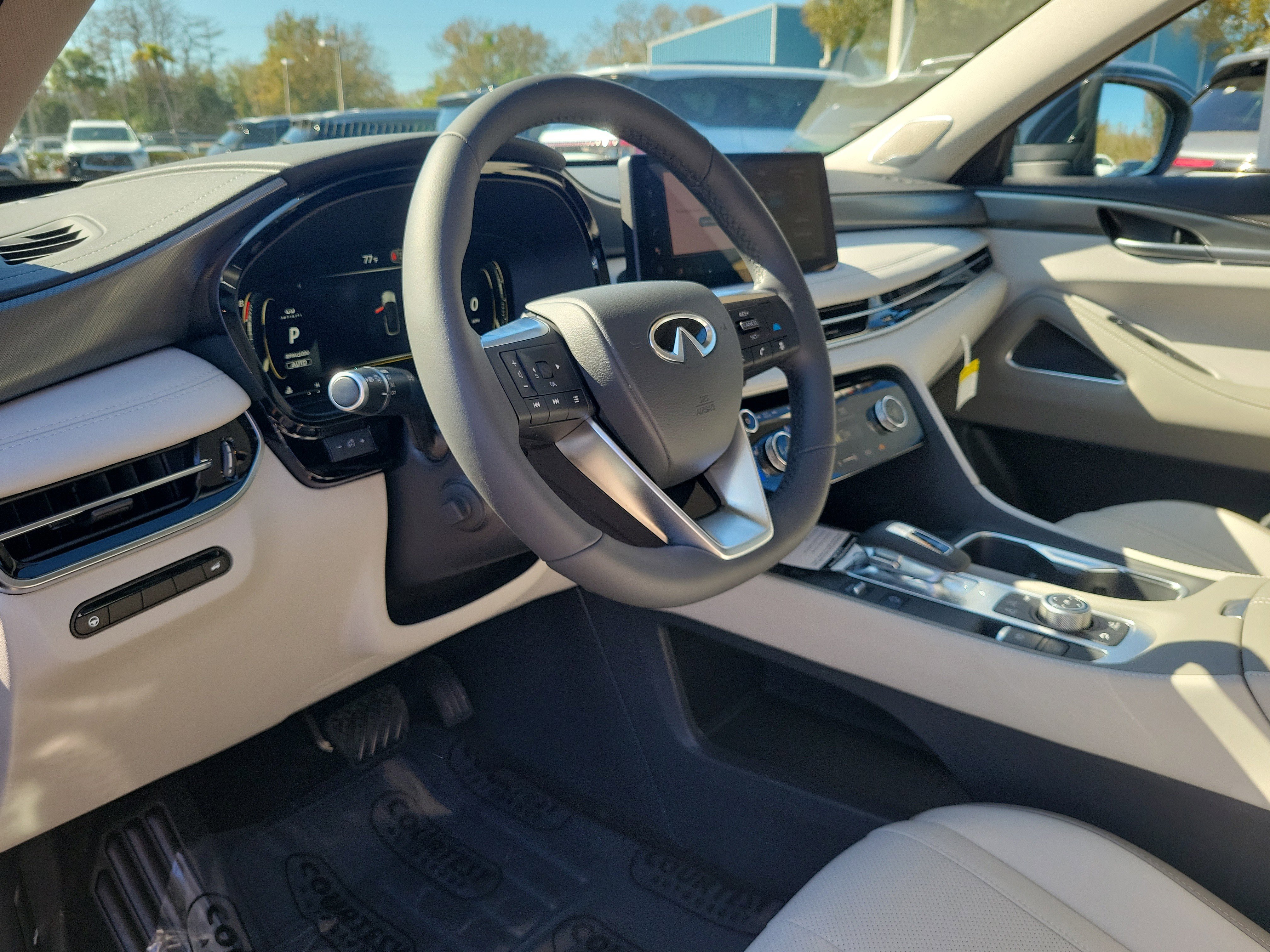 New 2026 INFINITI QX60 Luxe w/ Family Package image 26