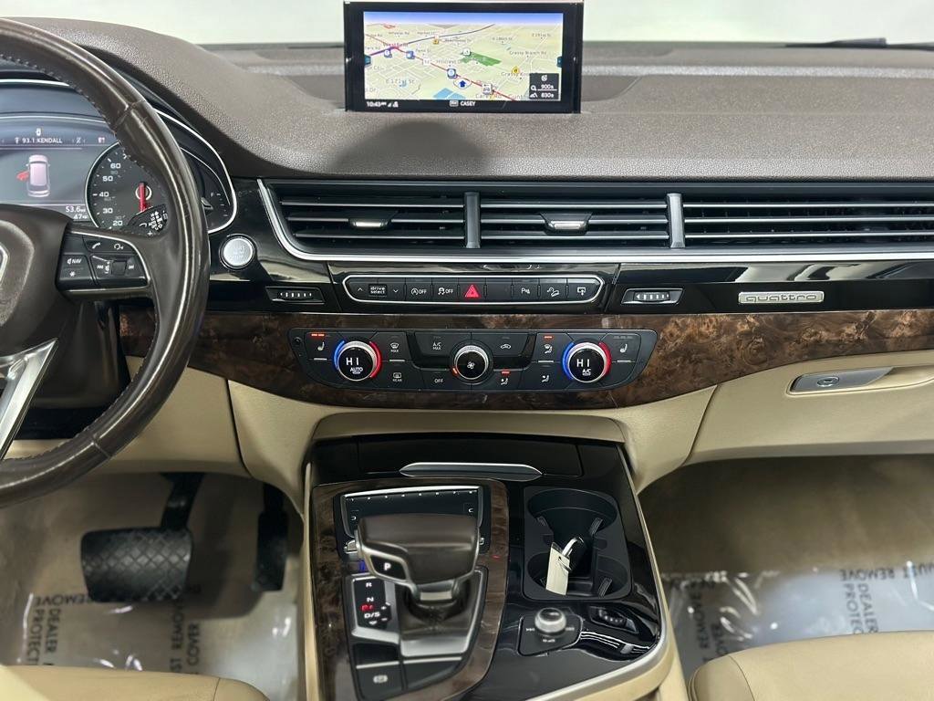 Used 2017 Audi Q7 3.0T Premium AWD/4WD image 11